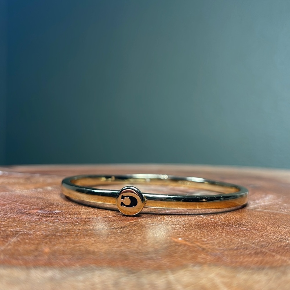 COACH SIGNATURE HINGED BANGLE - Picture 15 of 15
